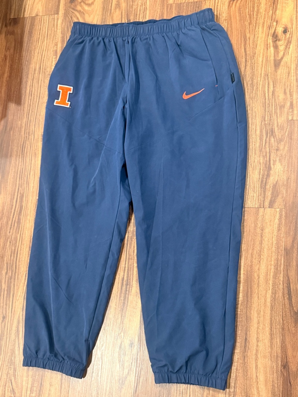 Size XXL Nike NCAA Illinois Fighting Illini
Navy Training Pants Lined DN6609-419